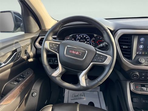 Used 2023 GMC Acadia Denali image 14