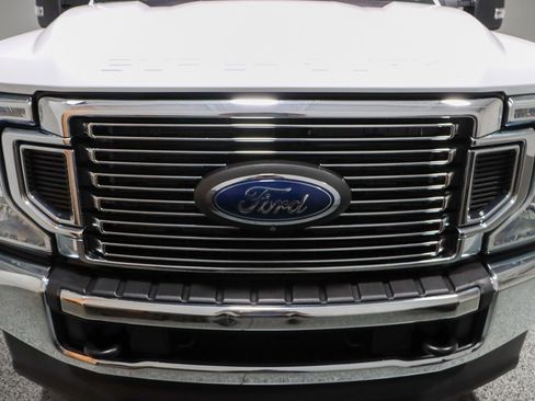 Used 2022 Ford F350 XLT image 5