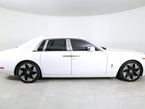 Certified 2024 Rolls-Royce Phantom Sedan RWD image 10