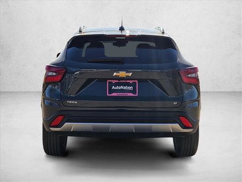 New 2026 Chevrolet Trax LT w/ Driver Confidence Package image 8