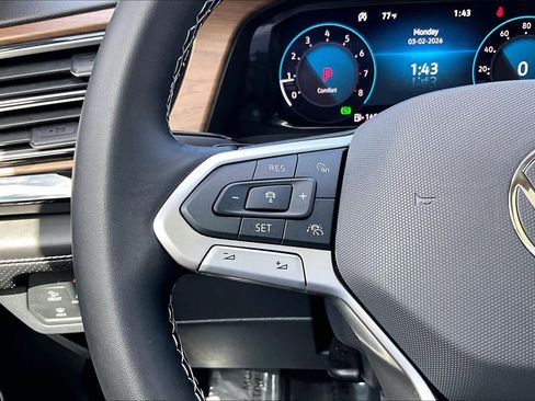 Certified 2025 Volkswagen Atlas SE w/ Panoramic Sunroof Package image 24