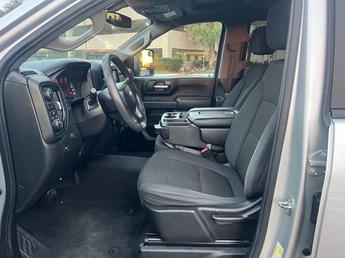 Used 2020 Chevrolet Silverado 2500 Custom w/ Custom Value Package image 17