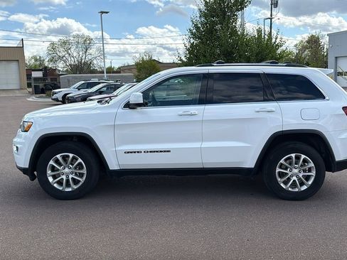 Used 2021 Jeep Grand Cherokee Laredo AWD/4WD image 8