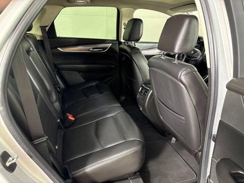 Used 2018 Cadillac XT5 Premium Luxury FWD image 26