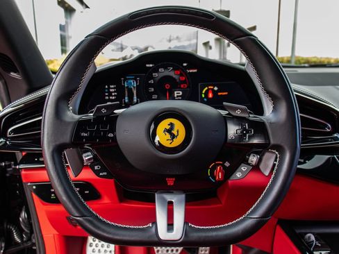 Certified 2024 Ferrari Purosangue AWD/4WD image 4