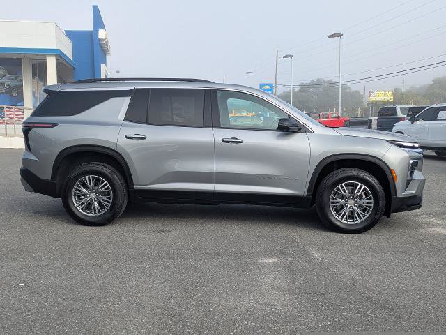 Certified 2026 Chevrolet Traverse LT w/ Driver Confidence Package FWD image 3
