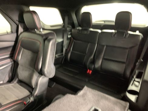Used 2022 Ford Explorer ST-Line w/ Class IV Trailer Tow Package AWD/4WD image 32