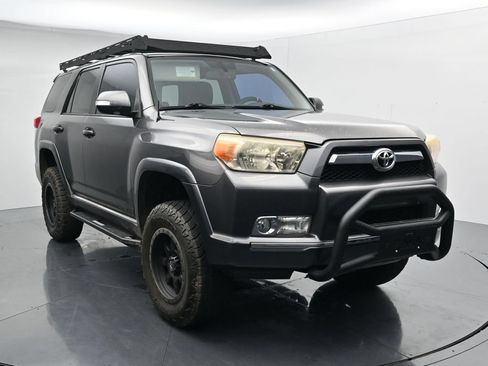 Used 2010 Toyota 4Runner SR5 AWD/4WD image 2