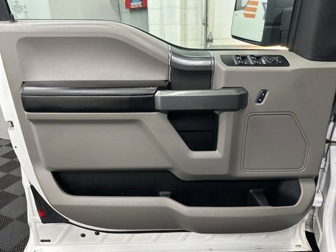 Used 2017 Ford F150 XLT w/ Equipment Group 302A Luxury image 18