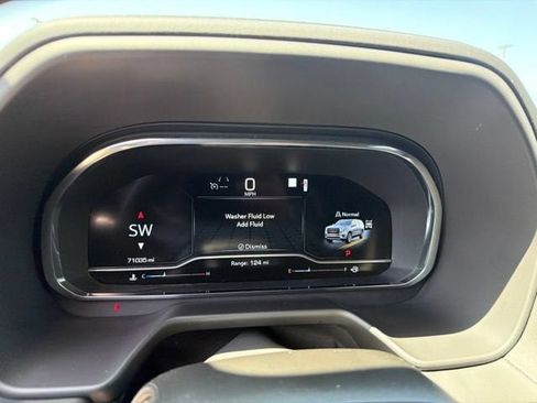 Used 2023 GMC Yukon AT4 w/ AT4 Premium Package AWD/4WD image 22