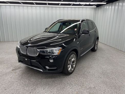 Used 2017 BMW X3 sDrive28i image 3