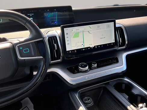 Used 2021 Ford F150 Lariat w/ Equipment Group 502A High image 6