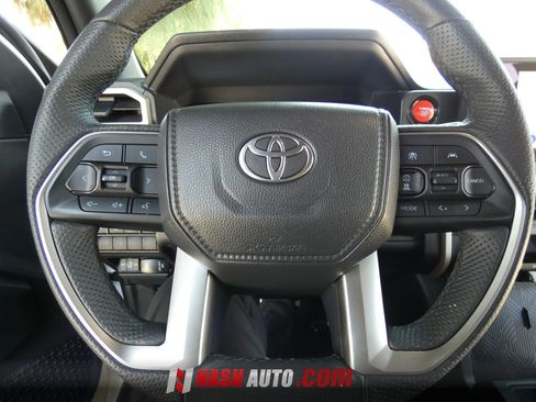 Used 2025 Toyota Tacoma TRD Sport AWD/4WD image 37