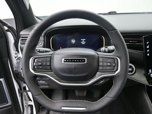 Used 2024 Jeep Wagoneer Series II w/ Premium Group I image 18
