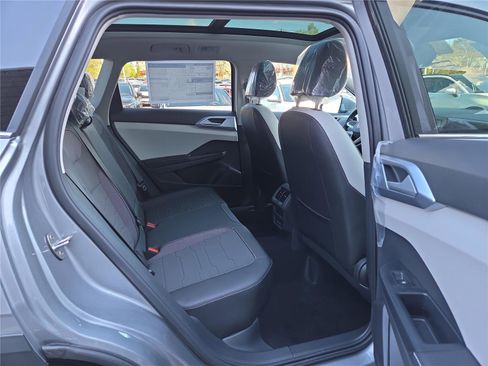 New 2026 Volkswagen Taos SE image 26