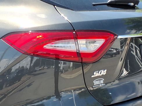 Used 2018 Maserati Levante S GranLusso AWD/4WD image 17