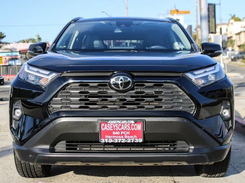 Used 2023 Toyota RAV4 XLE Premium FWD image 10