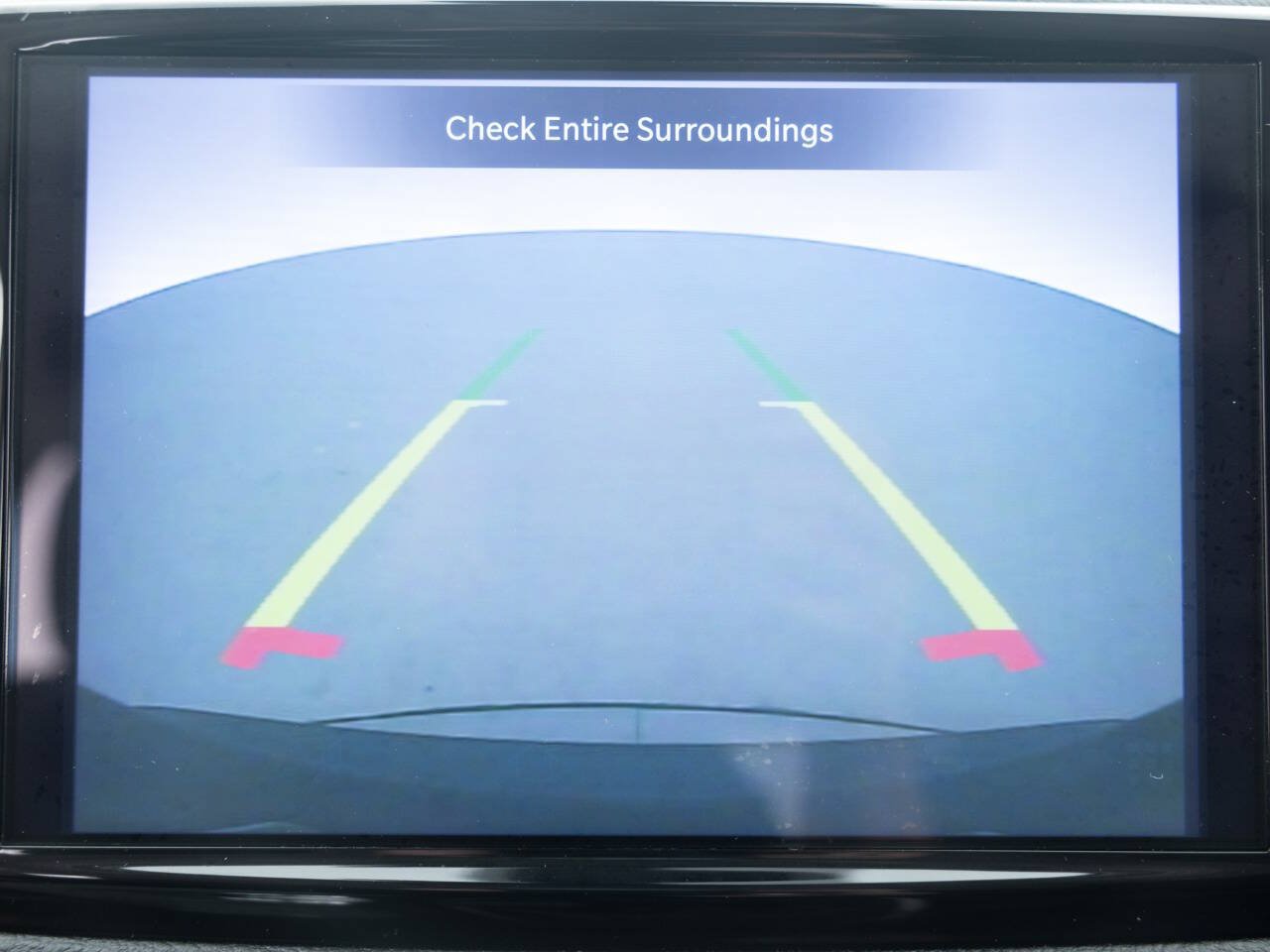 Used 2021 Chrysler Pacifica Touring FWD image 34