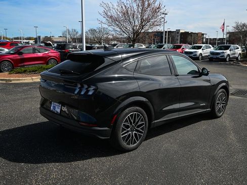 Certified 2025 Ford Mustang Mach-E Premium image 5