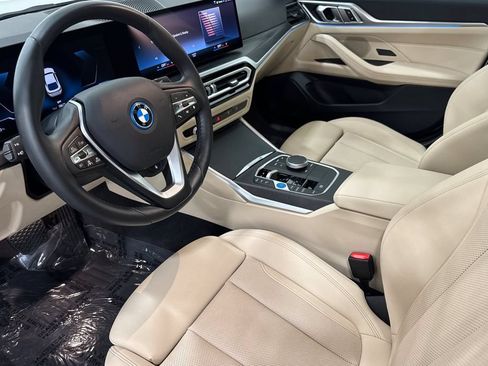 Used 2023 BMW i4 eDrive40 RWD image 10