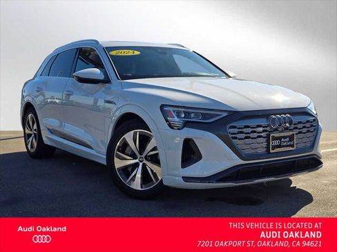 Used 2024 Audi Q8 e-tron Premium Plus image 1