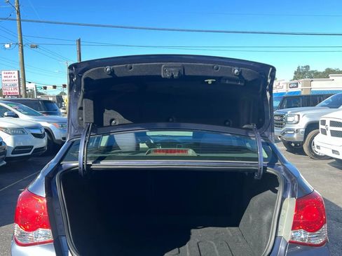 Used 2013 Chevrolet Cruze LS image 19