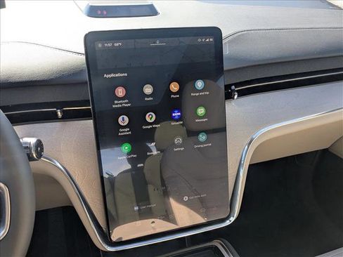 New 2025 Volvo EX90 Ultra image 17