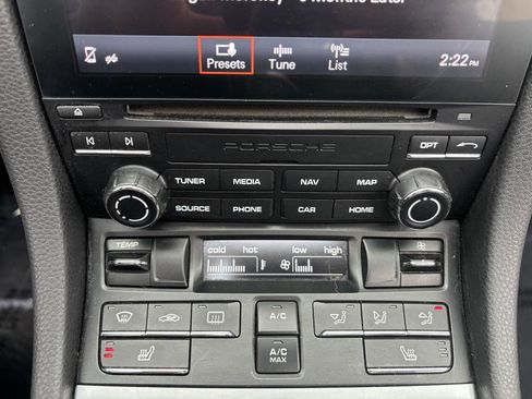 Used 2018 Porsche 718 Boxster image 10