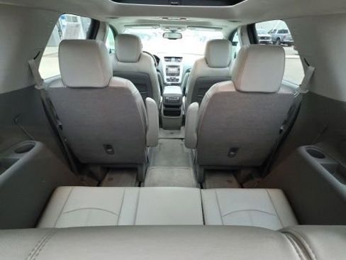 Used 2013 GMC Acadia SLT AWD/4WD image 17