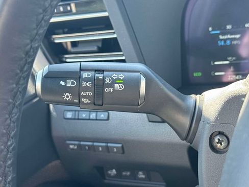 Used 2024 Lexus GX 550 w/ Accessory Package (31) AWD/4WD image 29