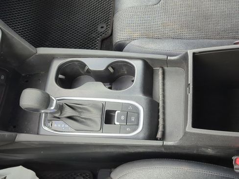 Used 2019 Hyundai Santa Fe SE image 22