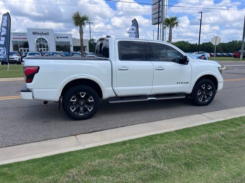 Used 2024 Nissan Titan Platinum Reserve w/ Moonroof Package AWD/4WD image 3