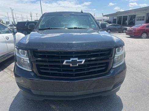 Used 2018 Chevrolet Suburban Premier AWD/4WD image 3