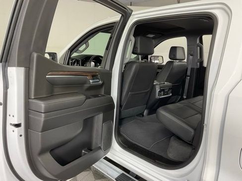 Used 2022 GMC Sierra 1500 SLT w/ SLT Premium Plus Package AWD/4WD image 35