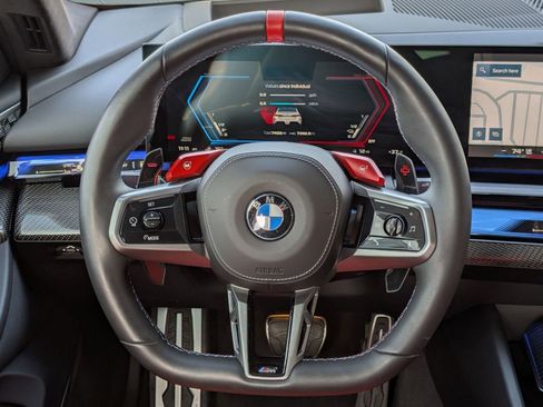 Used 2025 BMW M5 w/ Carbon Package image 27