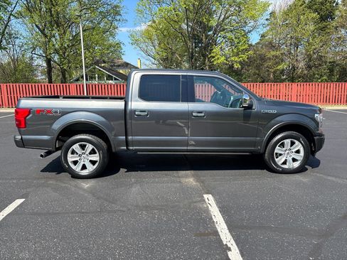 Used 2018 Ford F150 Platinum w/ Equipment Group 701A Luxury image 8
