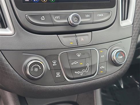 Used 2024 Chevrolet Malibu LS image 31