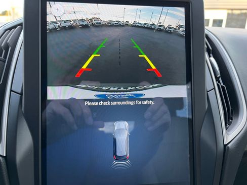 Used 2022 Ford Edge SE image 20