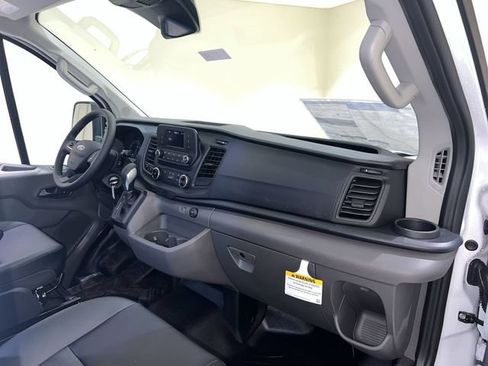 Used 2024 Ford Transit 150 Low Roof RWD image 22