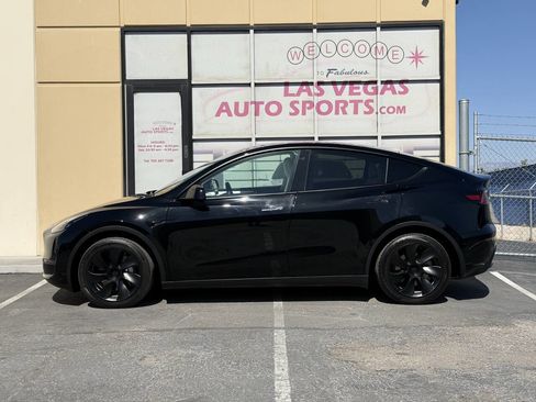 Used 2023 Tesla Model Y Long Range AWD/4WD image 5