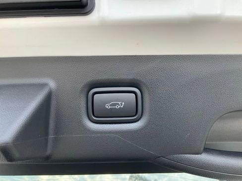 Used 2025 Hyundai Ioniq 5 SEL image 11