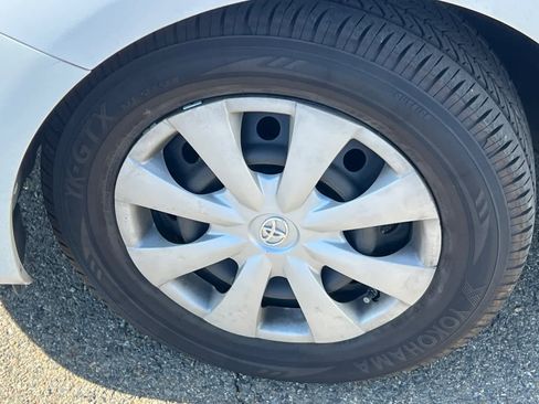 Used 2010 Toyota Corolla LE FWD image 10