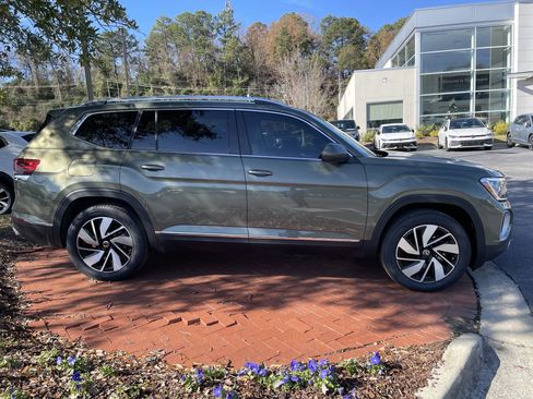 New 2026 Volkswagen Atlas SEL image 4