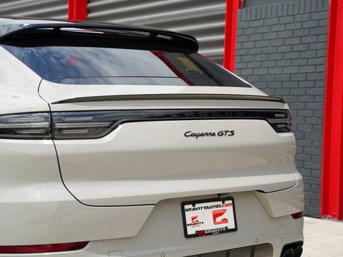 Used 2023 Porsche Cayenne GTS AWD/4WD image 11