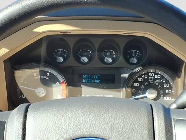Used 2014 Ford F250 XLT w/ XLT Interior Package AWD/4WD image 12