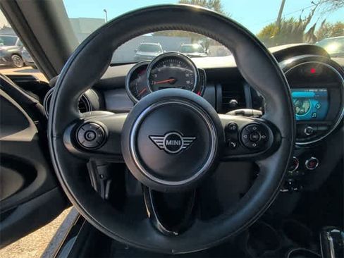 Used 2020 MINI Cooper 2-Door Hardtop image 19