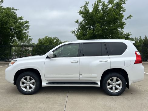Used 2013 Lexus GX 460 w/ Comfort Plus Pkg AWD/4WD image 4