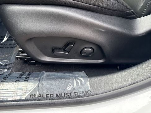 Used 2025 Jeep Compass Limited image 35