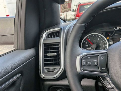 New 2026 RAM 1500 Big Horn AWD/4WD image 15