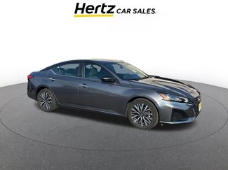 Used 2025 Nissan Altima 2.5 SV video 1